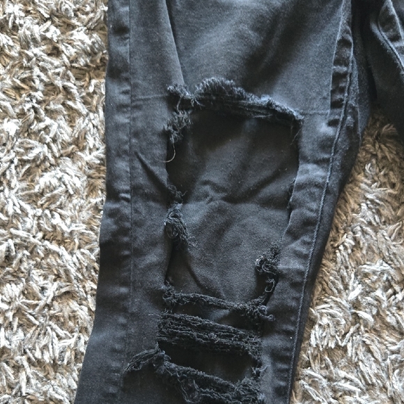 American Eagle Outfitters Black Ripped Skinny Jeans - Picture 2 of 12